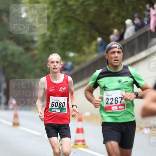 05.10.2025 - 20. swb-Marathon Bremen Michael Strokosch http://msf.ph/oto/9212603 05.10.2025 12:21:23 Laufen 5060, 08257, 2267 meine-sportfotos.de