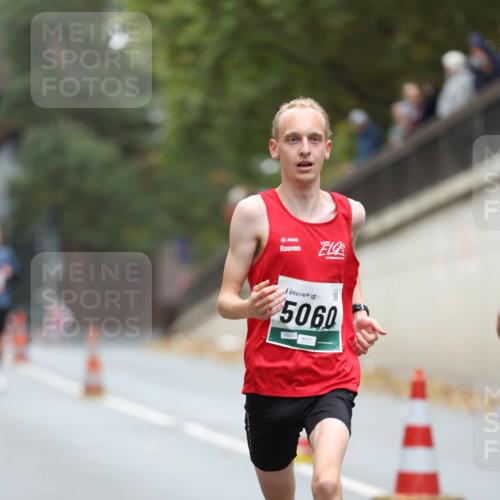 05.10.2025 - 20. swb-Marathon Bremen Michael Strokosch http://msf.ph/oto/9212605 05.10.2025 12:21:24 Laufen 5060 meine-sportfotos.de