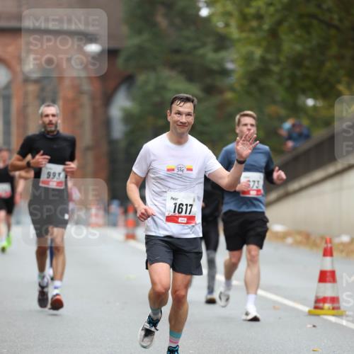 05.10.2025 - 20. swb-Marathon Bremen Michael Strokosch http://msf.ph/oto/9212608 05.10.2025 12:21:30 Laufen 993, 1617, 73 meine-sportfotos.de