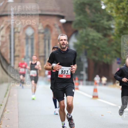 05.10.2025 - 20. swb-Marathon Bremen Michael Strokosch http://msf.ph/oto/9212615 05.10.2025 12:21:33 Laufen 993 meine-sportfotos.de