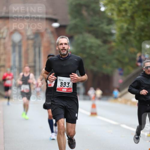 05.10.2025 - 20. swb-Marathon Bremen Michael Strokosch http://msf.ph/oto/9212618 05.10.2025 12:21:33 Laufen 993 meine-sportfotos.de