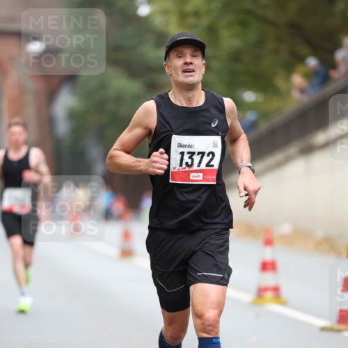 05.10.2025 - 20. swb-Marathon Bremen Michael Strokosch http://msf.ph/oto/9212627 05.10.2025 12:21:37 Laufen 1372 meine-sportfotos.de