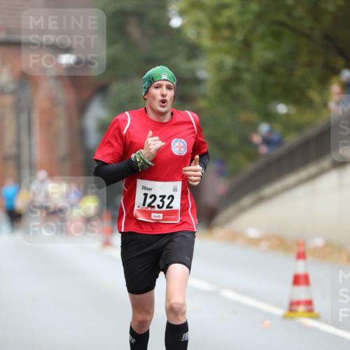 05.10.2025 - 20. swb-Marathon Bremen Michael Strokosch http://msf.ph/oto/9212643 05.10.2025 12:21:47 Laufen 1232 meine-sportfotos.de