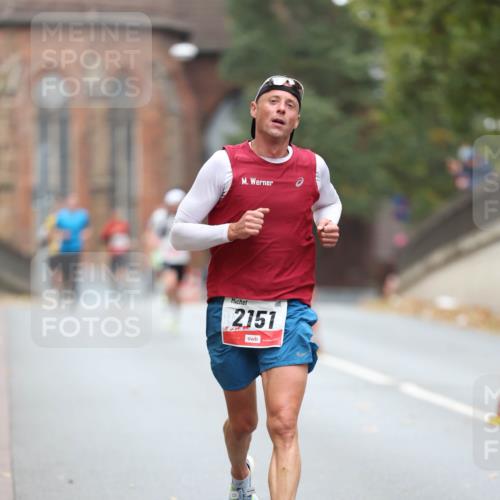 05.10.2025 - 20. swb-Marathon Bremen Michael Strokosch http://msf.ph/oto/9212648 05.10.2025 12:21:55 Laufen 2151 meine-sportfotos.de