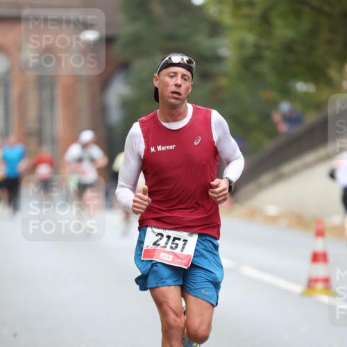 05.10.2025 - 20. swb-Marathon Bremen Michael Strokosch http://msf.ph/oto/9212650 05.10.2025 12:21:56 Laufen 2151 meine-sportfotos.de