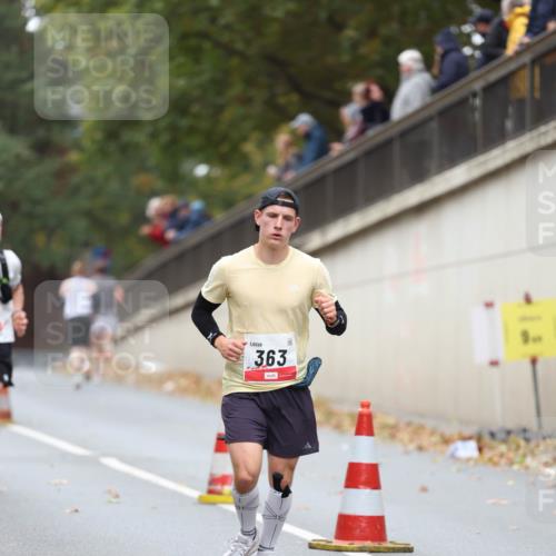 05.10.2025 - 20. swb-Marathon Bremen Michael Strokosch http://msf.ph/oto/9212654 05.10.2025 12:22:02 Laufen 363 meine-sportfotos.de
