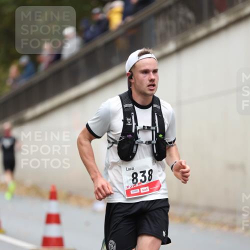 05.10.2025 - 20. swb-Marathon Bremen Michael Strokosch http://msf.ph/oto/9212668 05.10.2025 12:22:06 Laufen 838, 00483 meine-sportfotos.de