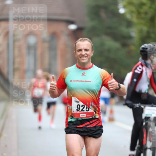 05.10.2025 - 20. swb-Marathon Bremen Michael Strokosch http://msf.ph/oto/9212689 05.10.2025 12:22:18 Laufen 20, 25, 925 meine-sportfotos.de