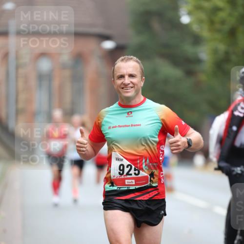 05.10.2025 - 20. swb-Marathon Bremen Michael Strokosch http://msf.ph/oto/9212690 05.10.2025 12:22:18 Laufen 20, 925 meine-sportfotos.de