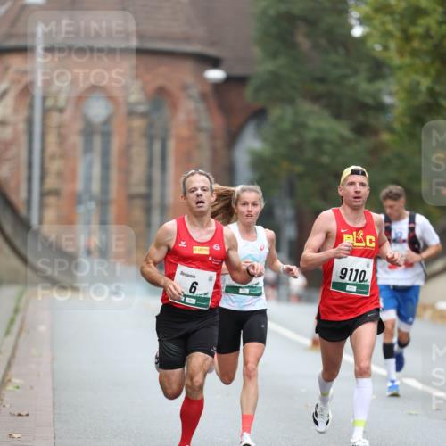 05.10.2025 - 20. swb-Marathon Bremen Michael Strokosch http://msf.ph/oto/9212692 05.10.2025 12:22:21 Laufen 6, 9110 meine-sportfotos.de