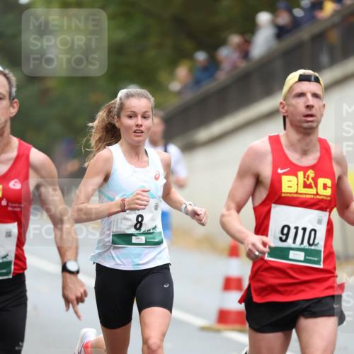 05.10.2025 - 20. swb-Marathon Bremen Michael Strokosch http://msf.ph/oto/9212699 05.10.2025 12:22:23 Laufen 301, 8, 9110 meine-sportfotos.de