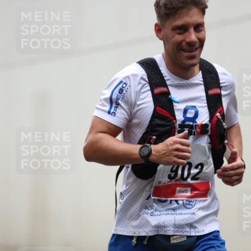 05.10.2025 - 20. swb-Marathon Bremen Michael Strokosch http://msf.ph/oto/9212702 05.10.2025 12:22:28 Laufen 902 meine-sportfotos.de