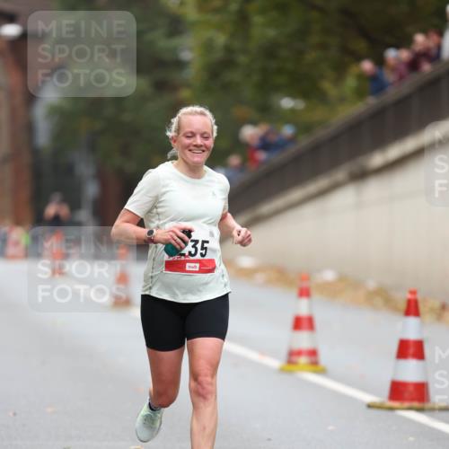 05.10.2025 - 20. swb-Marathon Bremen Michael Strokosch http://msf.ph/oto/9212718 05.10.2025 12:22:54 Laufen 35 meine-sportfotos.de