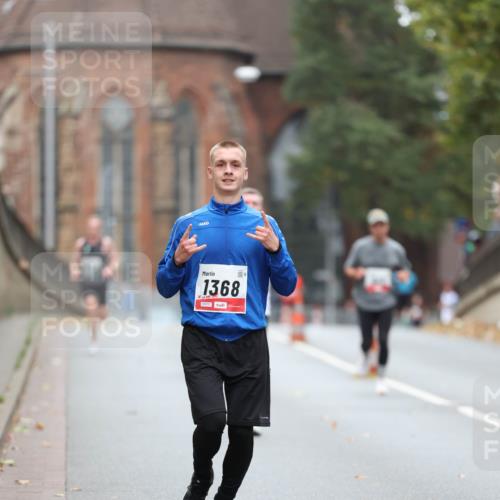 05.10.2025 - 20. swb-Marathon Bremen Michael Strokosch http://msf.ph/oto/9212725 05.10.2025 12:23:27 Laufen 1368 meine-sportfotos.de