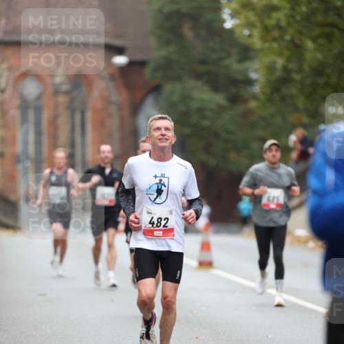 05.10.2025 - 20. swb-Marathon Bremen Michael Strokosch http://msf.ph/oto/9212731 05.10.2025 12:23:30 Laufen 482 meine-sportfotos.de