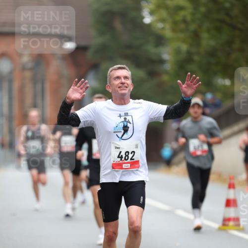 05.10.2025 - 20. swb-Marathon Bremen Michael Strokosch http://msf.ph/oto/9212735 05.10.2025 12:23:30 Laufen 482 meine-sportfotos.de
