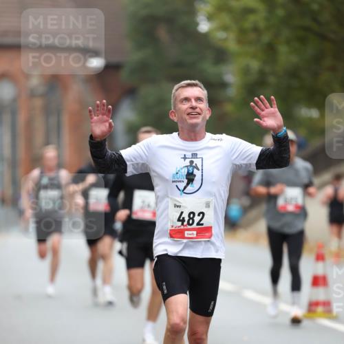 05.10.2025 - 20. swb-Marathon Bremen Michael Strokosch http://msf.ph/oto/9212736 05.10.2025 12:23:31 Laufen 482 meine-sportfotos.de
