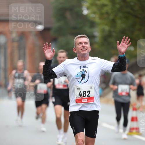 05.10.2025 - 20. swb-Marathon Bremen Michael Strokosch http://msf.ph/oto/9212737 05.10.2025 12:23:31 Laufen 482 meine-sportfotos.de