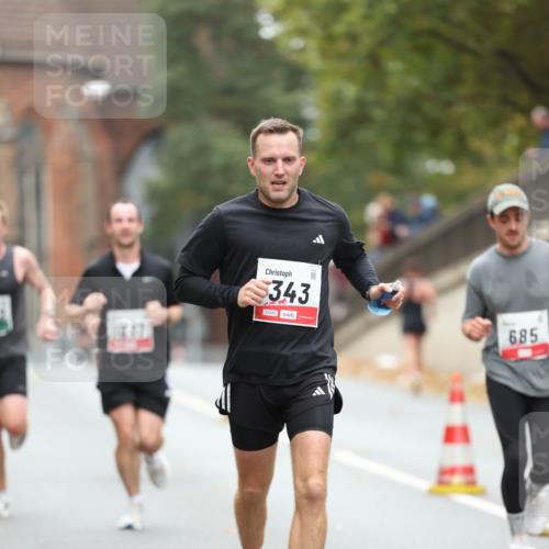 05.10.2025 - 20. swb-Marathon Bremen Michael Strokosch http://msf.ph/oto/9212742 05.10.2025 12:23:33 Laufen 343, 01249, 685 meine-sportfotos.de