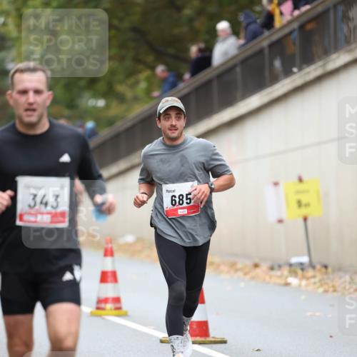 05.10.2025 - 20. swb-Marathon Bremen Michael Strokosch http://msf.ph/oto/9212743 05.10.2025 12:23:33 Laufen 343, 685 meine-sportfotos.de