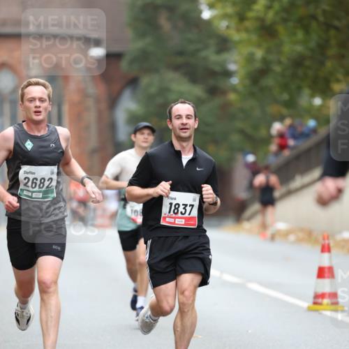 05.10.2025 - 20. swb-Marathon Bremen Michael Strokosch http://msf.ph/oto/9212746 05.10.2025 12:23:34 Laufen 2682, 108, 1837 meine-sportfotos.de