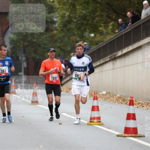05.10.2025 - 20. swb-Marathon Bremen Michael Strokosch http://msf.ph/oto/9212758 05.10.2025 12:23:51 Laufen 761, 1907, 695 meine-sportfotos.de