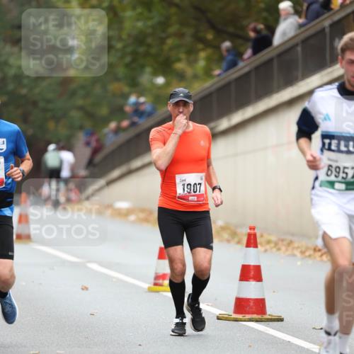 05.10.2025 - 20. swb-Marathon Bremen Michael Strokosch http://msf.ph/oto/9212775 05.10.2025 12:23:54 Laufen 1907, 6957 meine-sportfotos.de