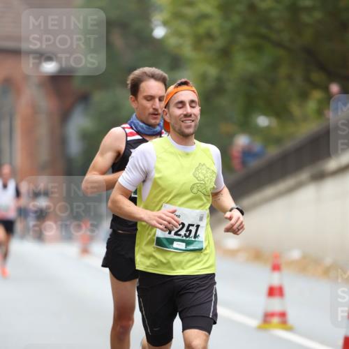 05.10.2025 - 20. swb-Marathon Bremen Michael Strokosch http://msf.ph/oto/9212839 05.10.2025 12:24:13 Laufen 197, 11 meine-sportfotos.de
