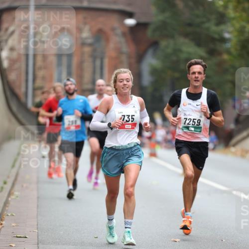 05.10.2025 - 20. swb-Marathon Bremen Michael Strokosch http://msf.ph/oto/9212847 05.10.2025 12:24:18 Laufen 258, 735, 7259 meine-sportfotos.de