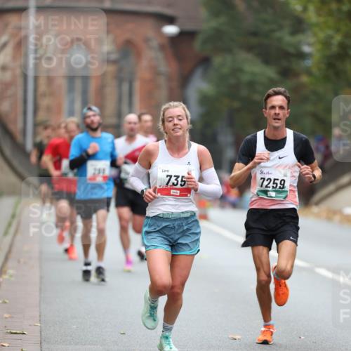 05.10.2025 - 20. swb-Marathon Bremen Michael Strokosch http://msf.ph/oto/9212850 05.10.2025 12:24:18 Laufen 735, 7259 meine-sportfotos.de