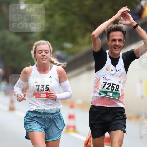 05.10.2025 - 20. swb-Marathon Bremen Michael Strokosch http://msf.ph/oto/9212860 05.10.2025 12:24:19 Laufen 735, 7259 meine-sportfotos.de