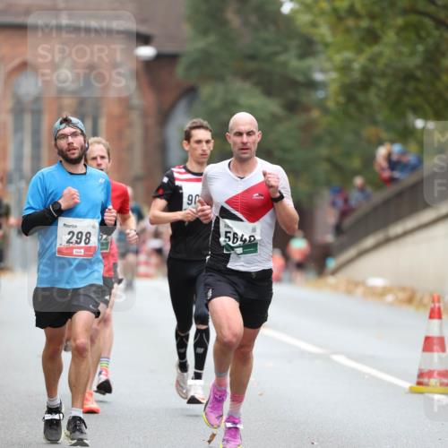 05.10.2025 - 20. swb-Marathon Bremen Michael Strokosch http://msf.ph/oto/9212862 05.10.2025 12:24:20 Laufen 298, 90, 5649 meine-sportfotos.de