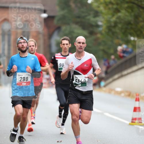 05.10.2025 - 20. swb-Marathon Bremen Michael Strokosch http://msf.ph/oto/9212864 05.10.2025 12:24:21 Laufen 298, 90, 5640 meine-sportfotos.de