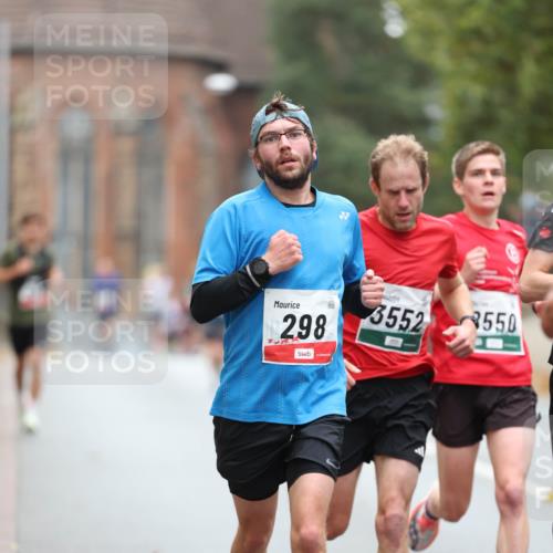 05.10.2025 - 20. swb-Marathon Bremen Michael Strokosch http://msf.ph/oto/9212875 05.10.2025 12:24:22 Laufen 298, 3552, 8550 meine-sportfotos.de