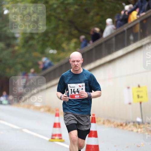 05.10.2025 - 20. swb-Marathon Bremen Michael Strokosch http://msf.ph/oto/9212920 05.10.2025 12:24:33 Laufen 144 meine-sportfotos.de