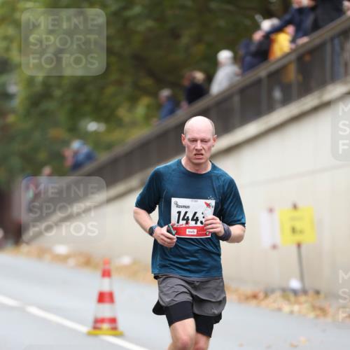 05.10.2025 - 20. swb-Marathon Bremen Michael Strokosch http://msf.ph/oto/9212924 05.10.2025 12:24:34 Laufen 01389, 1443 meine-sportfotos.de