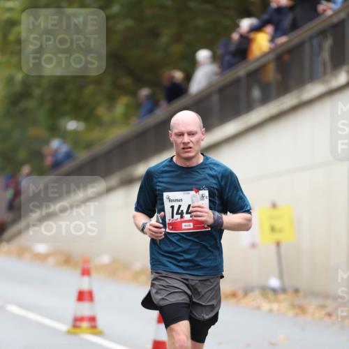 05.10.2025 - 20. swb-Marathon Bremen Michael Strokosch http://msf.ph/oto/9212926 05.10.2025 12:24:34 Laufen 01389, 144 meine-sportfotos.de