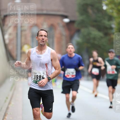 05.10.2025 - 20. swb-Marathon Bremen Michael Strokosch http://msf.ph/oto/9212935 05.10.2025 12:24:39 Laufen 6984 meine-sportfotos.de