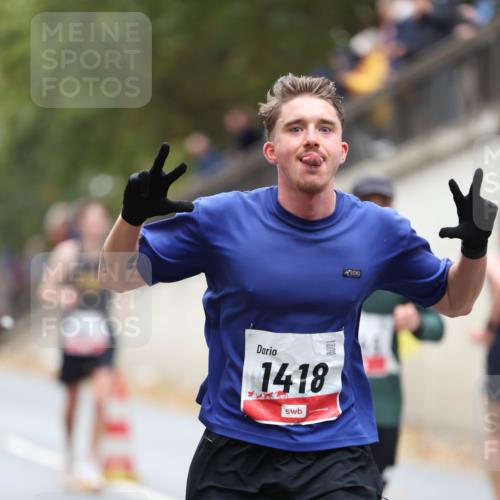 05.10.2025 - 20. swb-Marathon Bremen Michael Strokosch http://msf.ph/oto/9212953 05.10.2025 12:24:43 Laufen 1418, 1 meine-sportfotos.de