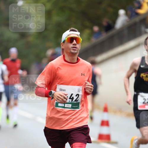 05.10.2025 - 20. swb-Marathon Bremen Michael Strokosch http://msf.ph/oto/9212967 05.10.2025 12:24:46 Laufen 42, 07845, 8, 22 meine-sportfotos.de