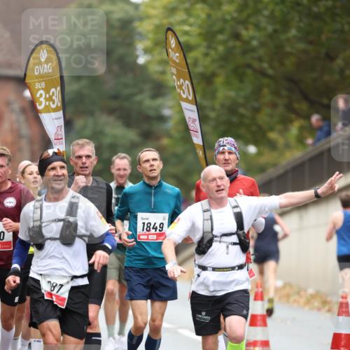 05.10.2025 - 20. swb-Marathon Bremen Michael Strokosch http://msf.ph/oto/9212982 05.10.2025 12:24:48 Laufen 0, 3, 30, 1, 30, 87, 1849 meine-sportfotos.de