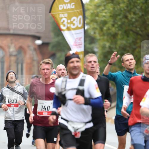 05.10.2025 - 20. swb-Marathon Bremen Michael Strokosch http://msf.ph/oto/9212988 05.10.2025 12:24:49 Laufen 1633, 140, 3, 30 meine-sportfotos.de