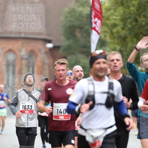 05.10.2025 - 20. swb-Marathon Bremen Michael Strokosch http://msf.ph/oto/9212990 05.10.2025 12:24:50 Laufen 1633, 140 meine-sportfotos.de