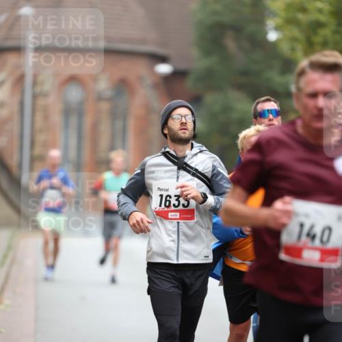 05.10.2025 - 20. swb-Marathon Bremen Michael Strokosch http://msf.ph/oto/9212996 05.10.2025 12:24:51 Laufen 1633, 140 meine-sportfotos.de
