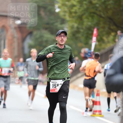 05.10.2025 - 20. swb-Marathon Bremen Michael Strokosch http://msf.ph/oto/9213006 05.10.2025 12:24:53 Laufen 1567 meine-sportfotos.de