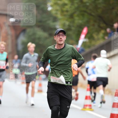 05.10.2025 - 20. swb-Marathon Bremen Michael Strokosch http://msf.ph/oto/9213009 05.10.2025 12:24:54 Laufen  meine-sportfotos.de