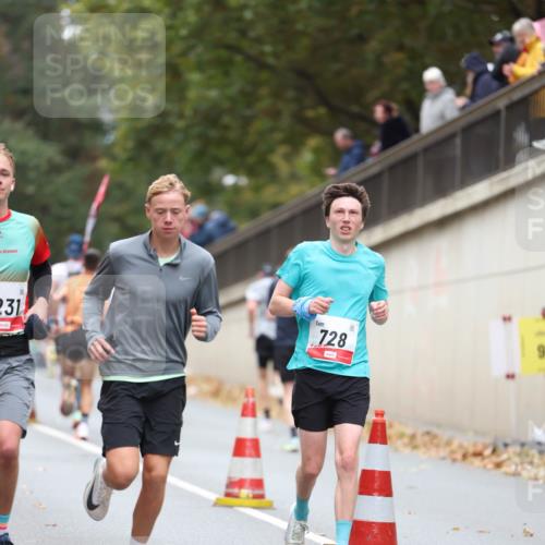 05.10.2025 - 20. swb-Marathon Bremen Michael Strokosch http://msf.ph/oto/9213013 05.10.2025 12:24:56 Laufen 0, 231, 728 meine-sportfotos.de