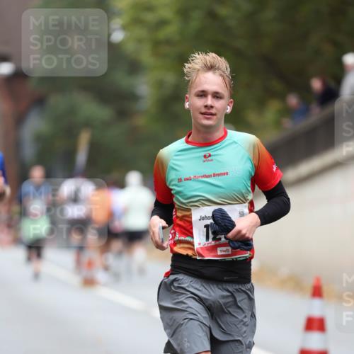 05.10.2025 - 20. swb-Marathon Bremen Michael Strokosch http://msf.ph/oto/9213023 05.10.2025 12:24:58 Laufen 20, 25 meine-sportfotos.de