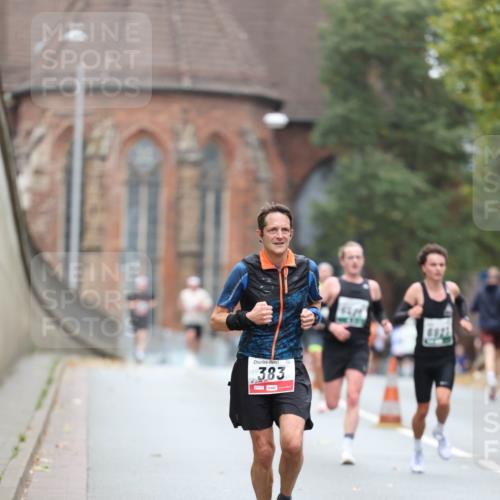 05.10.2025 - 20. swb-Marathon Bremen Michael Strokosch http://msf.ph/oto/9213062 05.10.2025 12:25:15 Laufen 383, 6921 meine-sportfotos.de