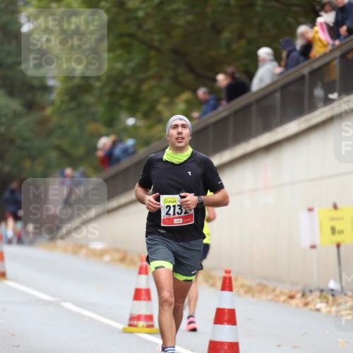 05.10.2025 - 20. swb-Marathon Bremen Michael Strokosch http://msf.ph/oto/9213106 05.10.2025 12:25:23 Laufen 213 meine-sportfotos.de